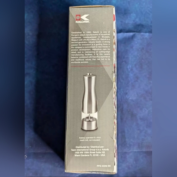 NEW Kalorik Electric Salt and Pepper Mills Stainless Steel Light Up 2-Piece Set - Picture 3 of 5